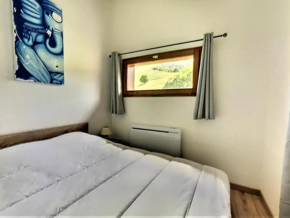Apartment Duplex Renove, 8/10 Pers, Skis Aux Pieds, Balcon Sud, Calme, Piscine Chauffee - Fr-1-267-180 Le Corbier France