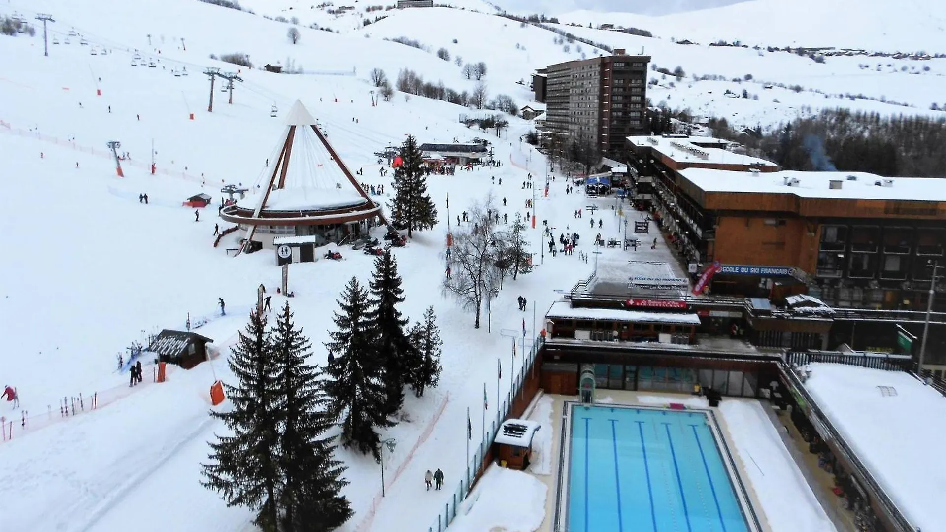 Duplex Renove, 8/10 Pers, Skis Aux Pieds, Balcon Sud, Calme, Piscine Chauffee - Fr-1-267-180 Le Corbier 0*,  France